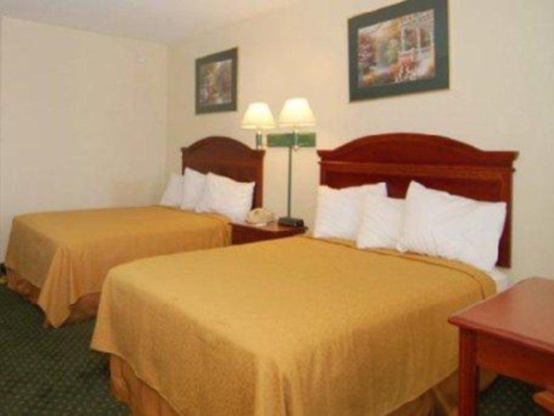 Econo Lodge Choice Hotels I 95 Savannah Gateway 24 Hour Fitness Center On Site Guest Laundry On Site Perkins Restaurant Room photo